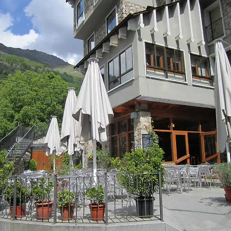 Pey Guest house 2*